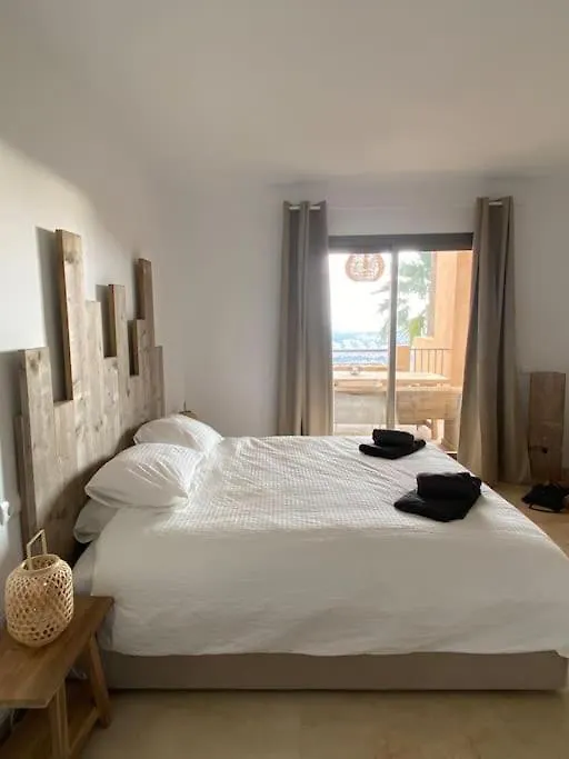 Apartment Elegant Apartment, Stunning Views, Fully Renovated In La Hacienda Del Senorio De Cifuentes Estepona