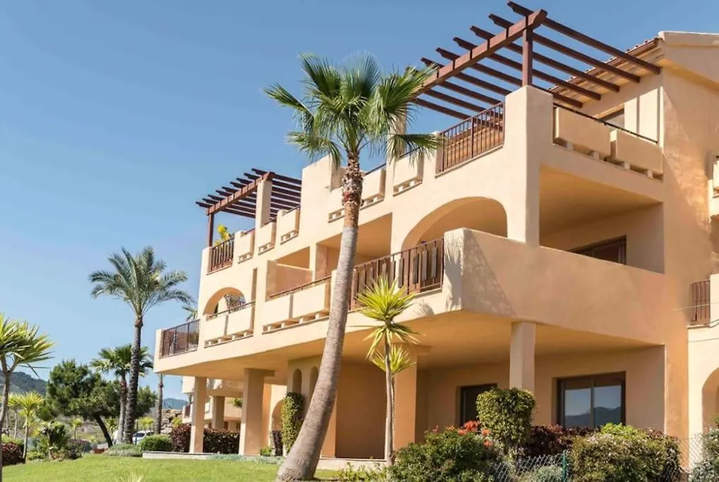 Elegant Apartment, Stunning Views, Fully Renovated In La Hacienda Del Senorio De Cifuentes Estepona