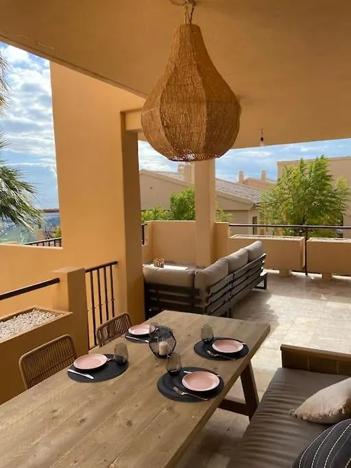 Elegant Apartment, Stunning Views, Fully Renovated In La Hacienda Del Senorio De Cifuentes Estepona 0*,