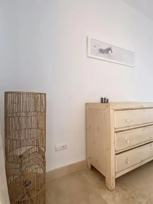 Elegant Apartment, Stunning Views, Fully Renovated In La Hacienda Del Senorio De Cifuentes Estepona Spain