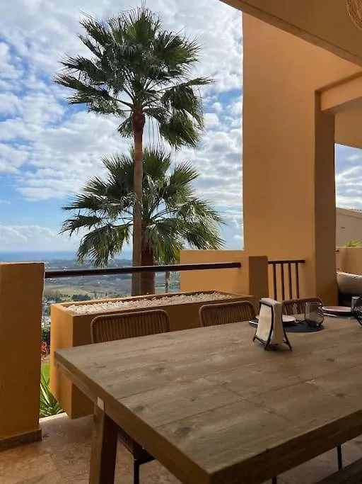 Apartment Elegant Apartment, Stunning Views, Fully Renovated In La Hacienda Del Senorio De Cifuentes Estepona