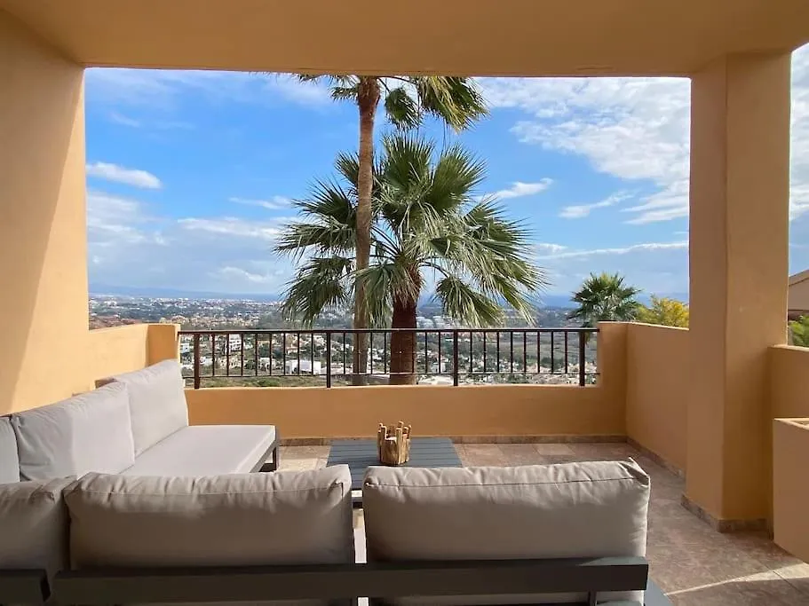 Elegant Apartment, Stunning Views, Fully Renovated In La Hacienda Del Senorio De Cifuentes Estepona Apartment