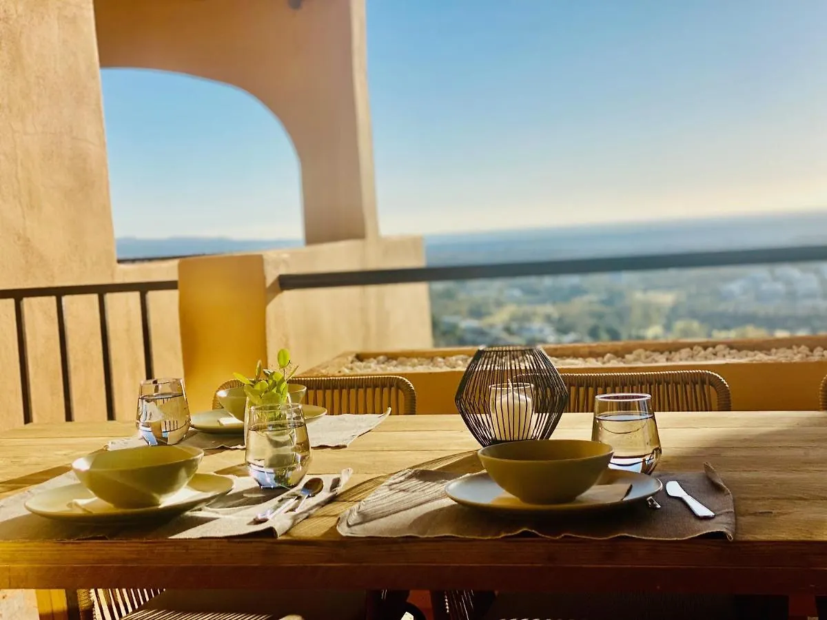 Apartment Elegant Apartment, Stunning Views, Fully Renovated In La Hacienda Del Senorio De Cifuentes Estepona